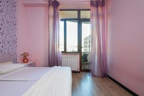 Comfort Apartment, 2 Bedrooms, Balcony, City View | Iron/ironing board, free WiFi