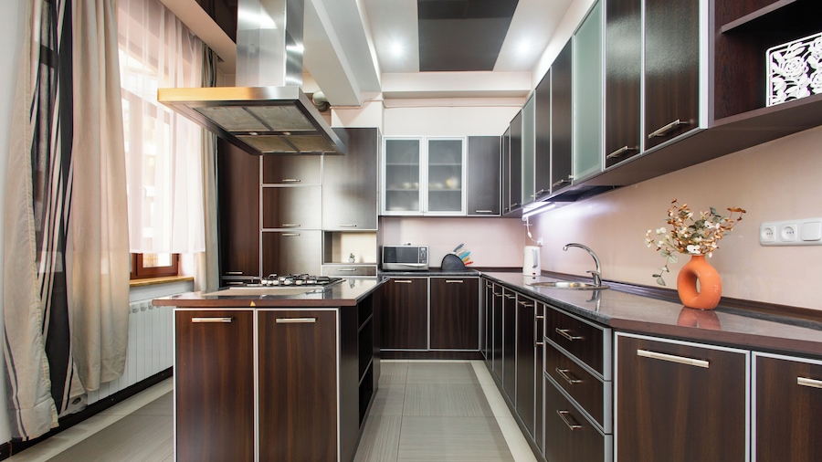 Apartment by Luxe Group DI8210