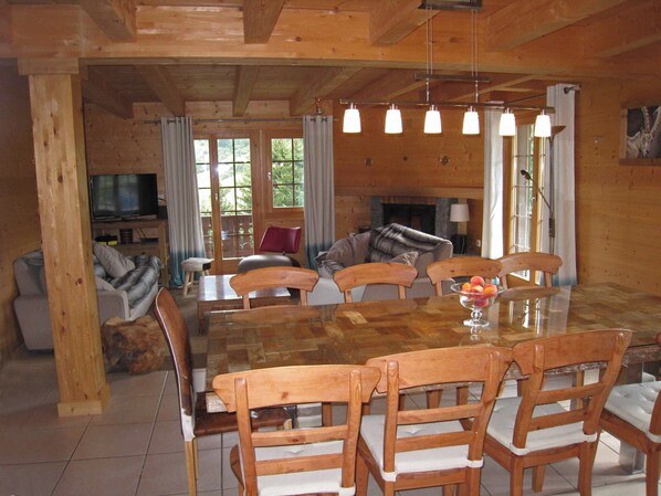 Dining - 8-9 person apartment (Val-d'Illiez)