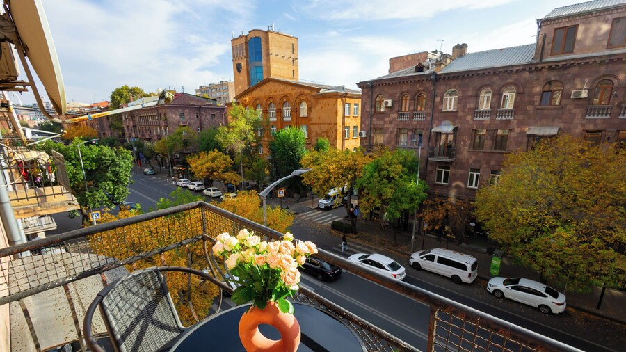 Apartment by Luxe Group AM104