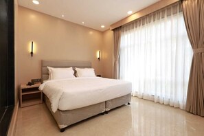 In-room safe, laptop workspace, soundproofing, iron/ironing board - SUMMER88 Boutique Hotel Azara (Guwahati)