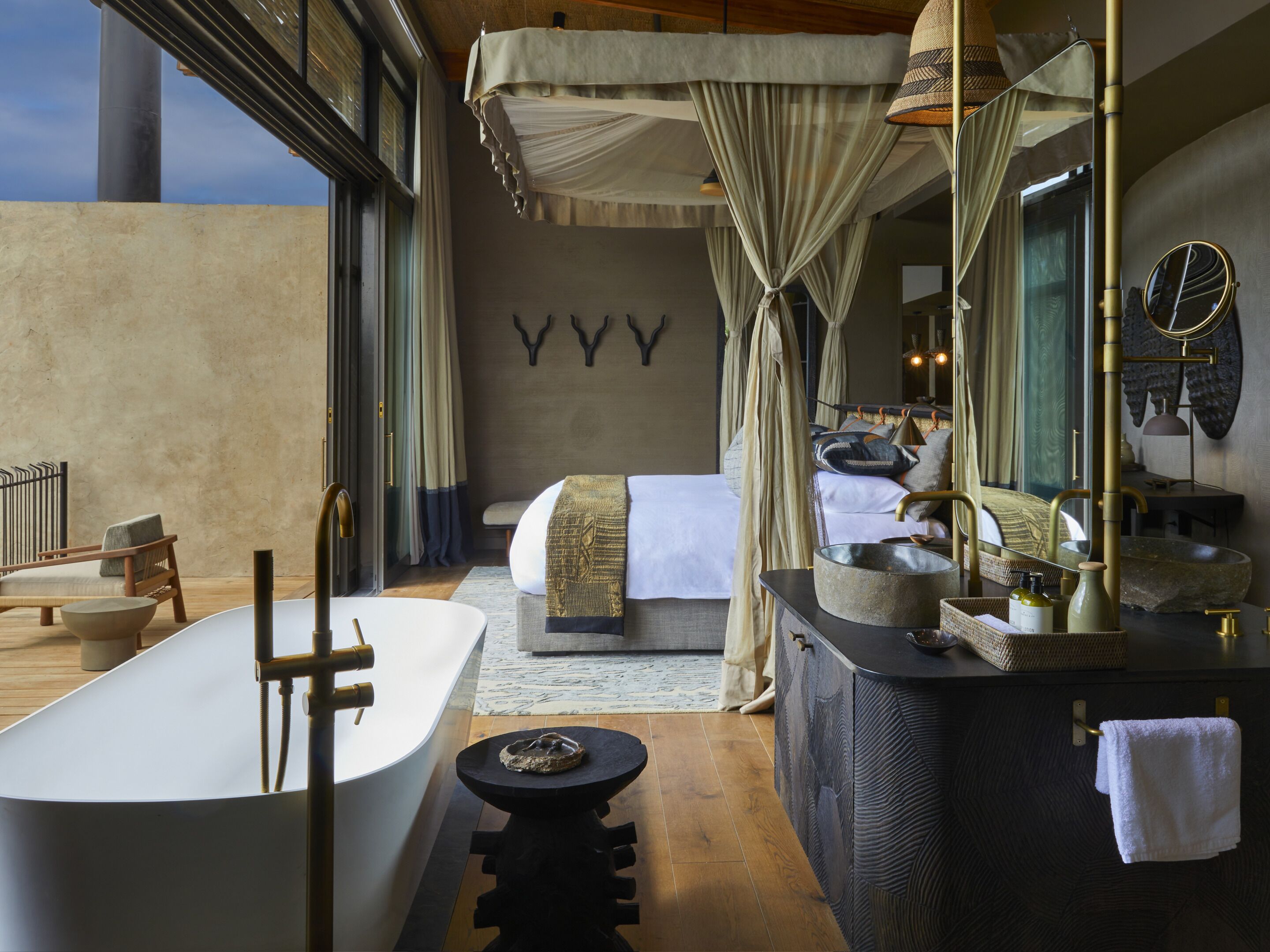 Villa de lujo | Baño | Amenidades de baño gratuitas, jabón, shampoo, papel de baño 