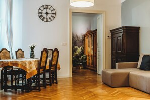 Appartamento Comfort, 1 camera da letto | Postazione laptop, ferro/asse da stiro, Wi-Fi gratuito