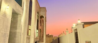 Travel Hub Near Business Bay By Al Taj