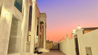 Travel Hub Near Business Bay By Al Taj