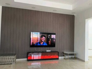 Standard Villa, Mixed Dorm, City View | Living area