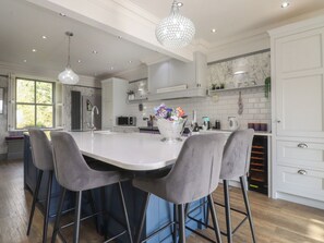 Cookware/dishes/utensils - Langcliffe House (Skipton)