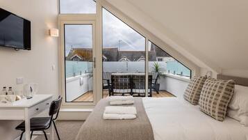 Chambre Supérieure, vue cour intérieure