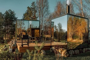 المنطقة المحيطة بالمنشأة