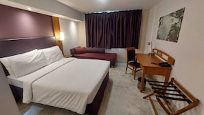 In-room safe, iron/ironing board, free WiFi