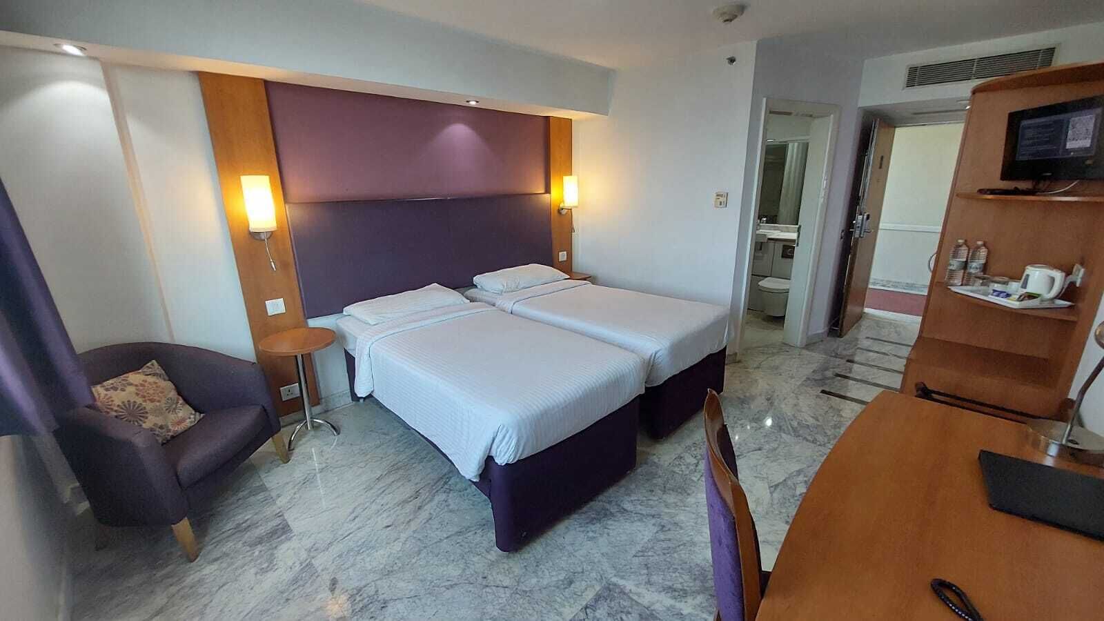 Deluxe-Doppel- oder -Zweibettzimmer | Zimmersafe, Bügeleisen/Bügelbrett, kostenloses WLAN