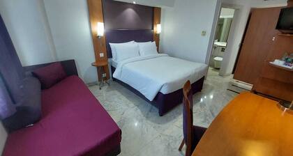 DEVENTURE HOTEL