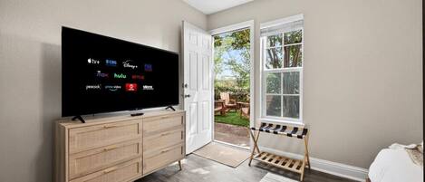 2 Schlafzimmer, Schreibtisch, Bügeleisen/Bügelbrett, WLAN