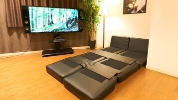 Lydisolert og strykejern/-brett