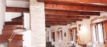 Finished and cozy apartment in the historic center.