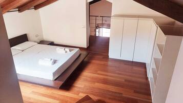 1 chambre, fer et planche Ă repasser, Wi-Fi gratuit, draps fournis