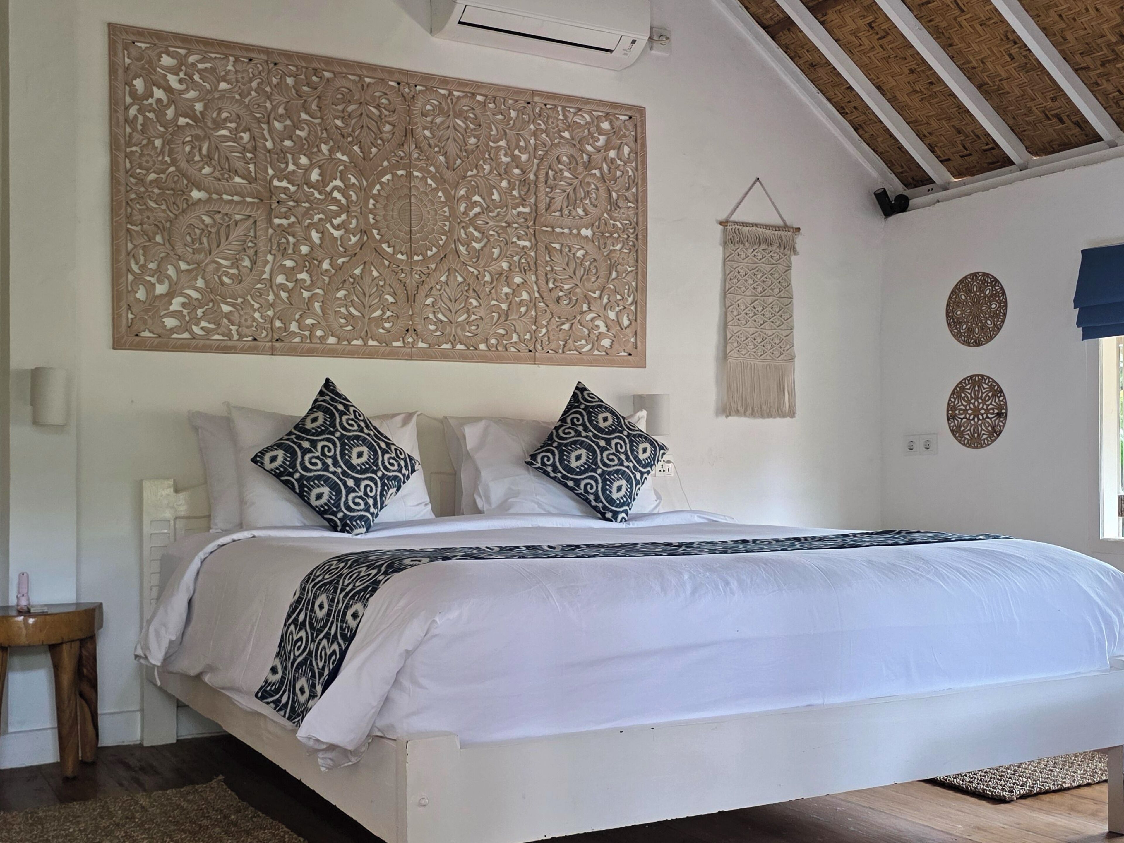2 bedrooms, in-room safe, desk, iron/ironing board