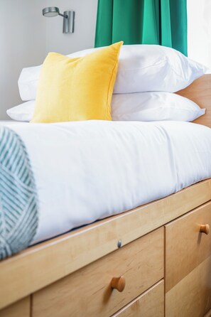 Chambre Simple, non-fumeurs | Rideaux occultants, Wi-Fi gratuit, draps fournis