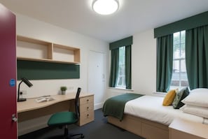 Yhden hengen huone, 1 yhden hengen sänky, tupakointi kielletty | Pimennysverhot, ilmainen Wi-Fi, vuodevaatteet