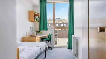 Blackout curtains, free WiFi