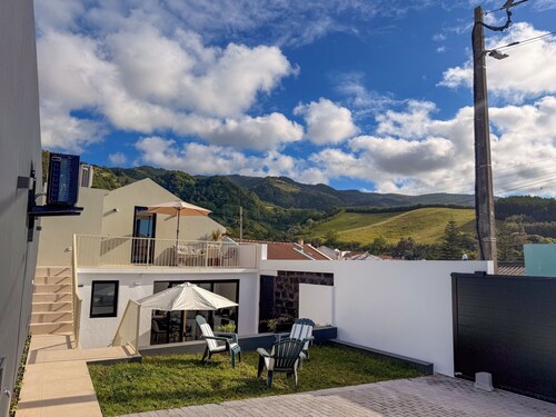Charming T2 Apartment in Porto Formoso — Comfort, Privacy & Garden