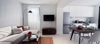 Charming T2 Apartment in Porto Formoso — Comfort, Privacy & Garden