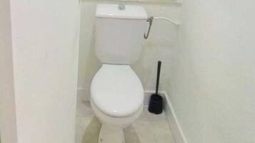 Apartment | Bilik Mandi