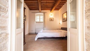 Apartment | 1 Schlafzimmer, individuell eingerichtet