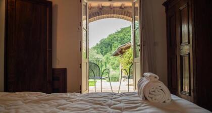 Cosy Apartment With Garden