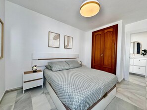 Leilighet | 1 soverom, strykejern/-brett og sengetøy