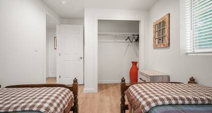 Grand Ogden Lodge, Hot Tub, Close to Ski Resorts – 6 BR | 5 Baths | Hot Tub