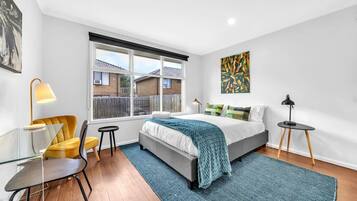 3 عدّة غرف نوم ومكتب ومكواة/لوح كي وواي فاي