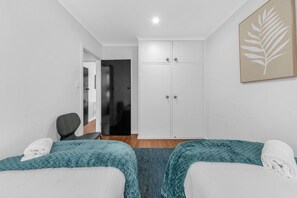 3 chambres, bureau, fer et planche Ă repasser, Wi-Fi