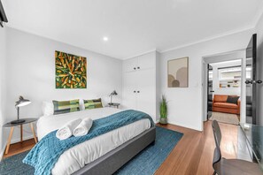 3 soveværelser, skrivebord, strygejern/strygebræt, Wi-Fi