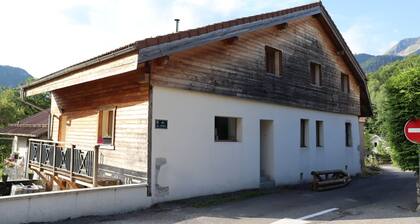 Ancienne ferme de montagne rénovée