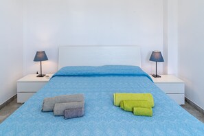 2 quartos, ferros/tábuas de passar roupa, Wi-Fi, roupa de cama