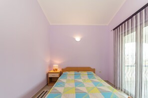 مكواة/لوح كي وأسرّة أطفال/رضّع (مجانًا) وواي فاي مجانًا وملاءات أسرّة