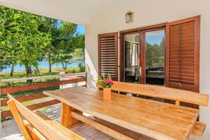 Comfort House, Sea View | Terrace/patio - Holiday home Kurta  (Privlaka)