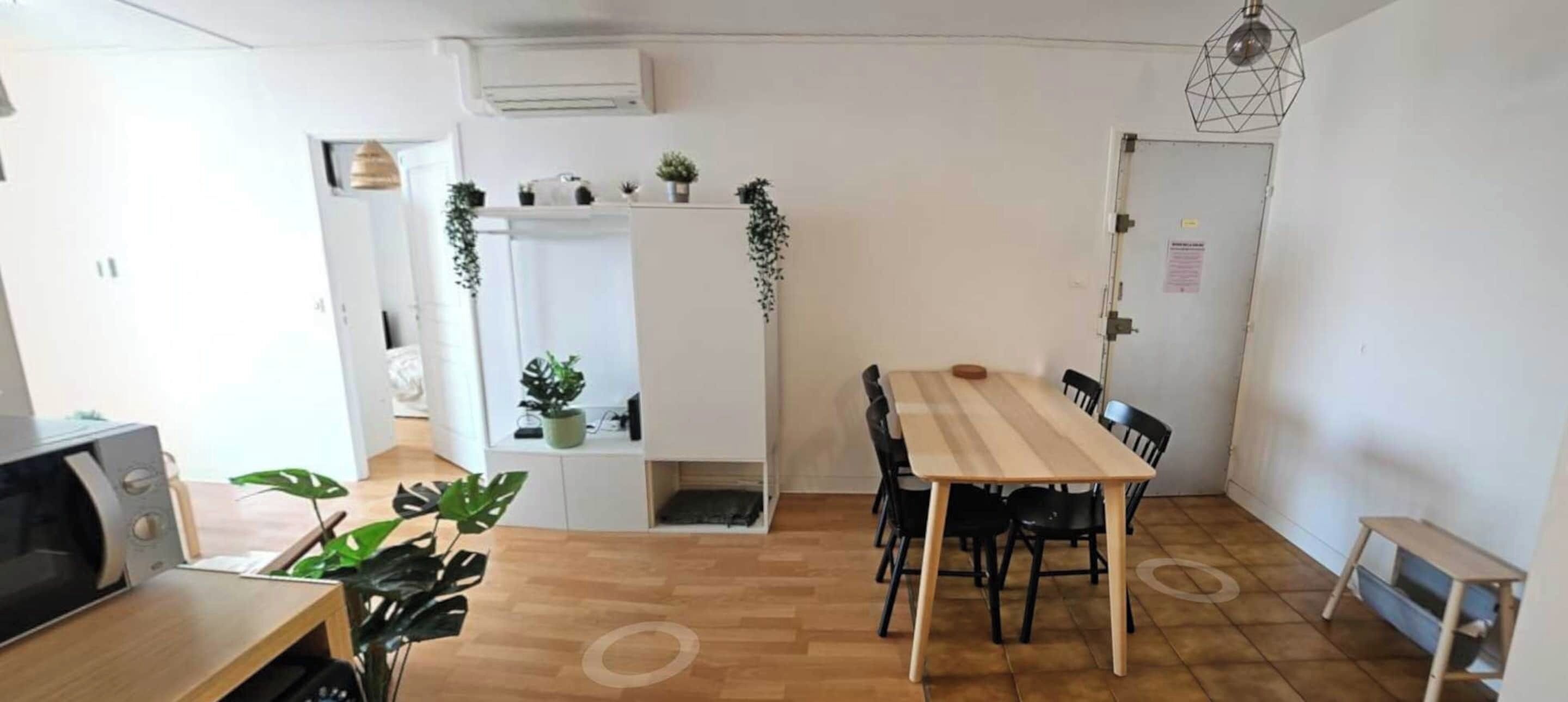 Apartment | Tempat makan