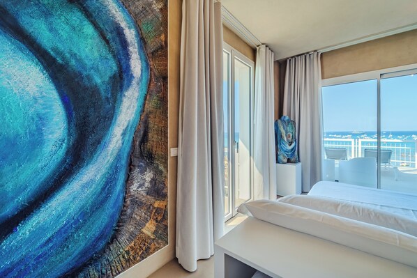 Superior Room, Sea View | Minibar, in-room safe, blackout drapes, soundproofing - Hybrid Icon Rooms Gallery (Palermo)