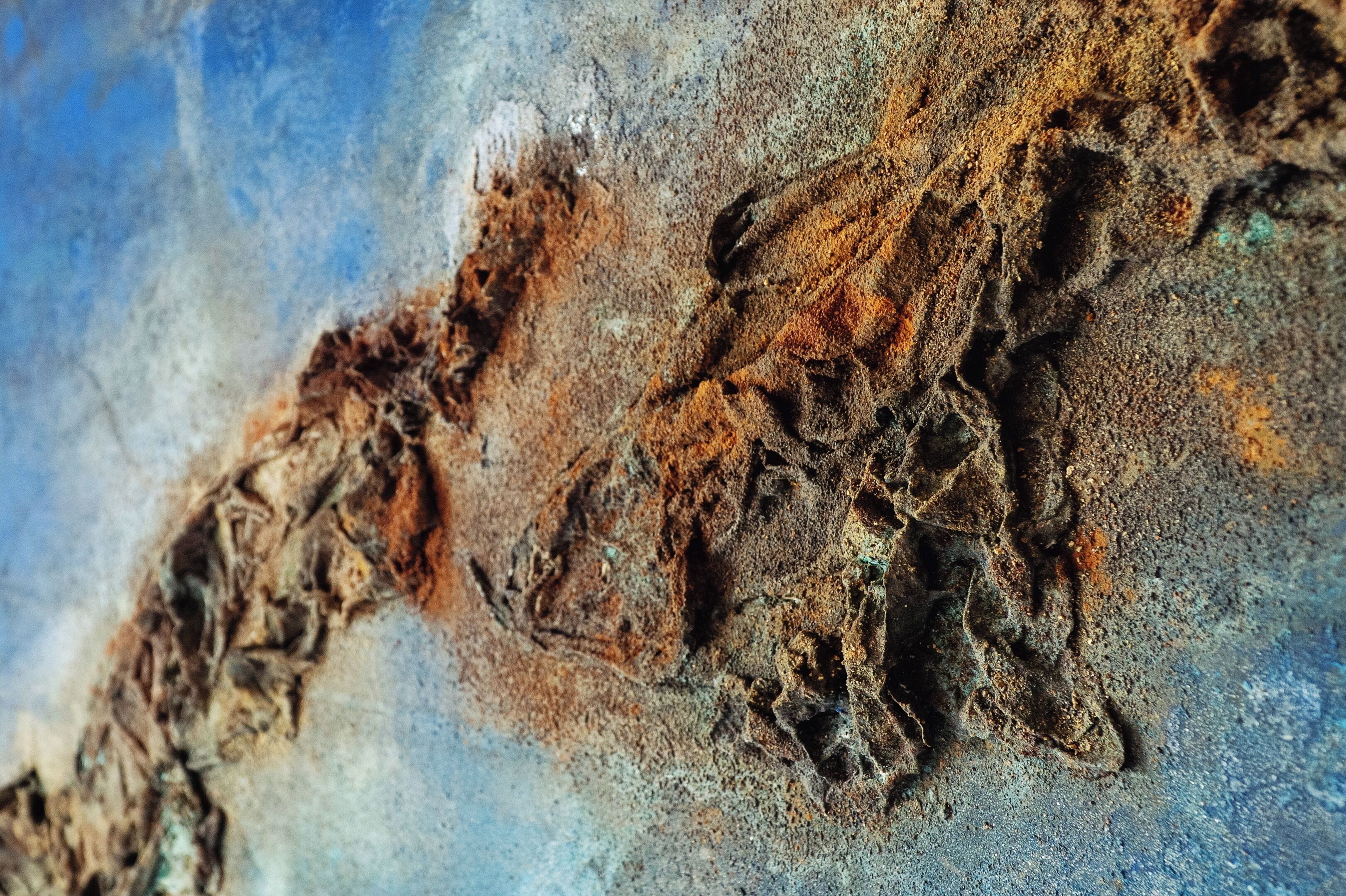 Deluxe Room, Sea View | Minibar, in-room safe, blackout drapes, soundproofing