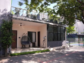 Sängtillbehör av högsta kvalitet, Select Comfort-madrasser och skrivbord