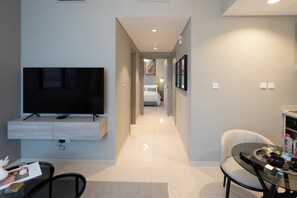 1 bedroom, in-room safe, desk, iron/ironing board