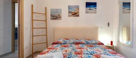 Bügeleisen/Bügelbrett, WLAN, Bettwäsche