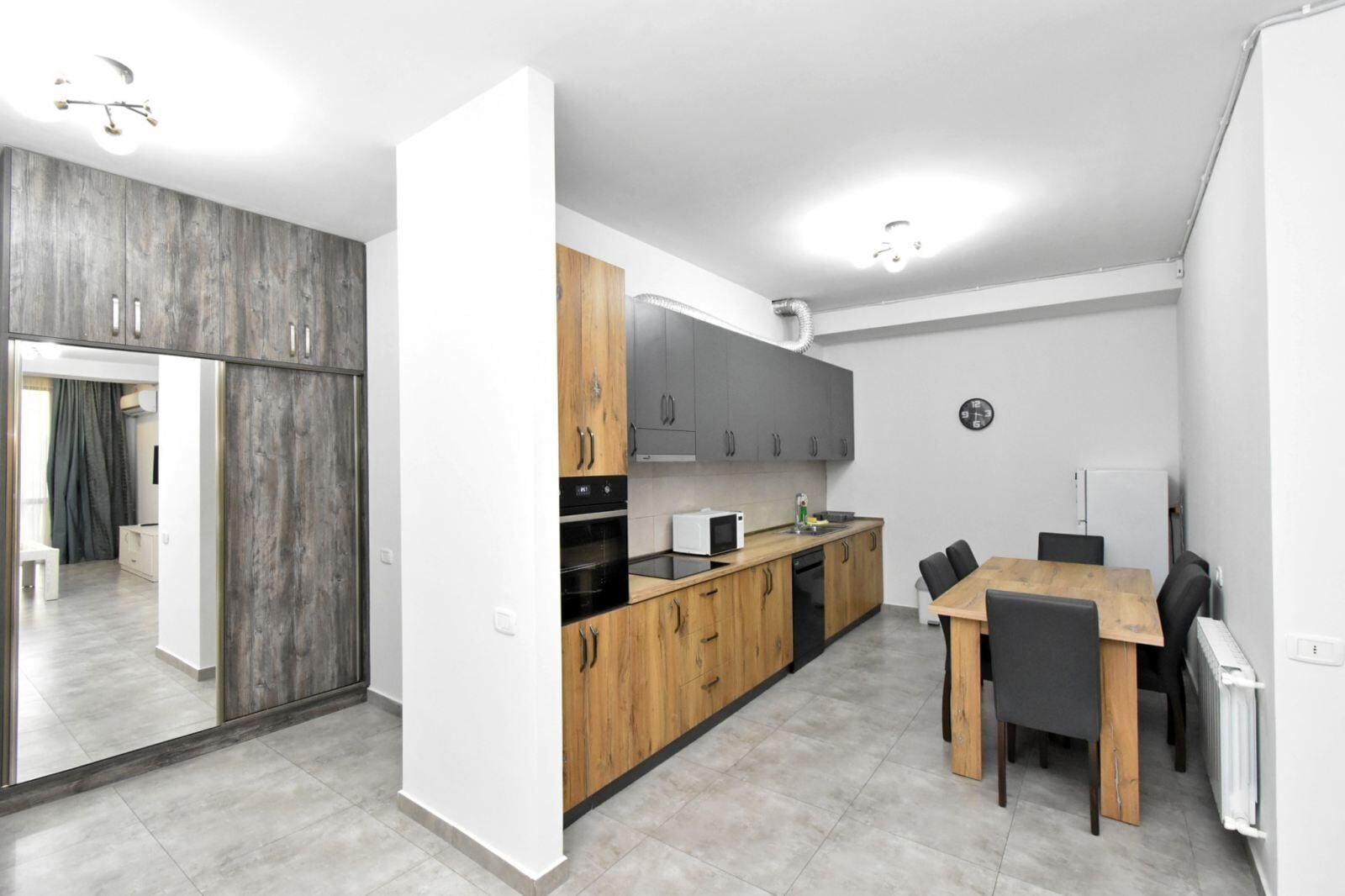 Basic Apartment | Private kitchen