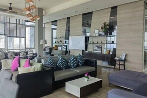 Unclassified image, 4 of 43, button - Thailand Pattaya Center Sea Seascape Apartment (Pattaya)