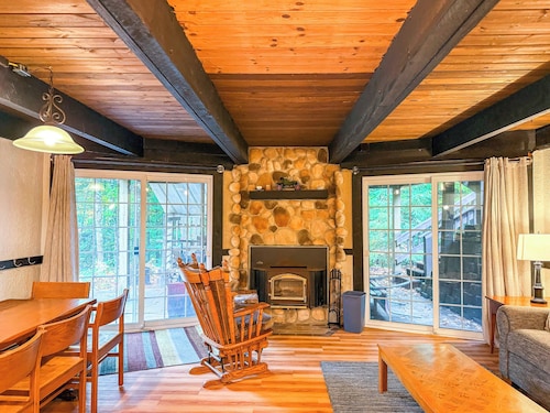 Alpenhaus Lower ~ Whitecap Ski Village!