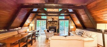 Alpenhaus Upper ~ Whitecap Ski Village!