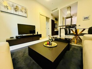 Deluxe Apartment, Sea View | Ruang tamu