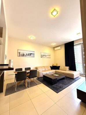 Deluxe Apart Daire, Deniz Manzaralı | Oturma alanı